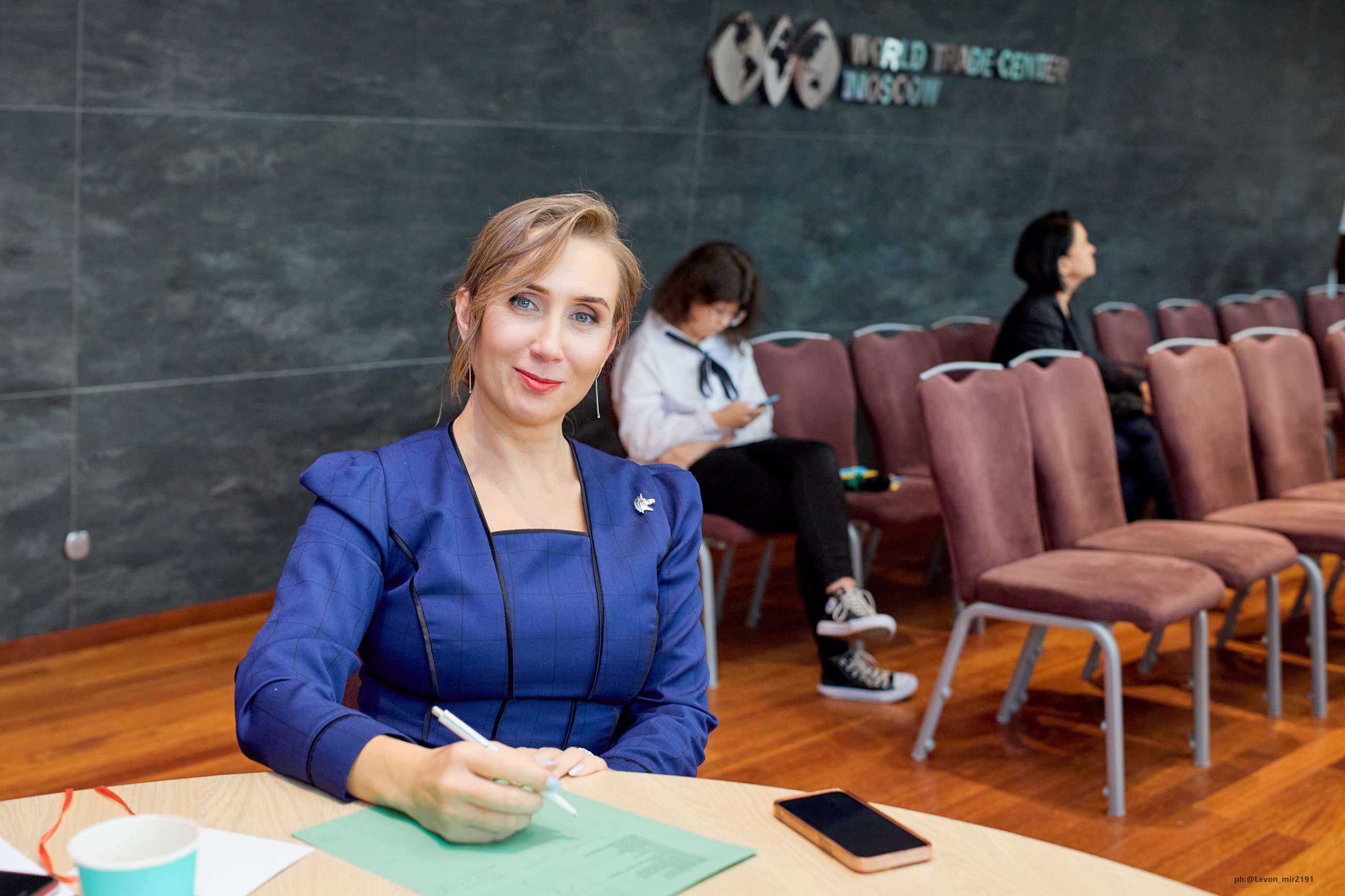 Anna Minakova portrait 4